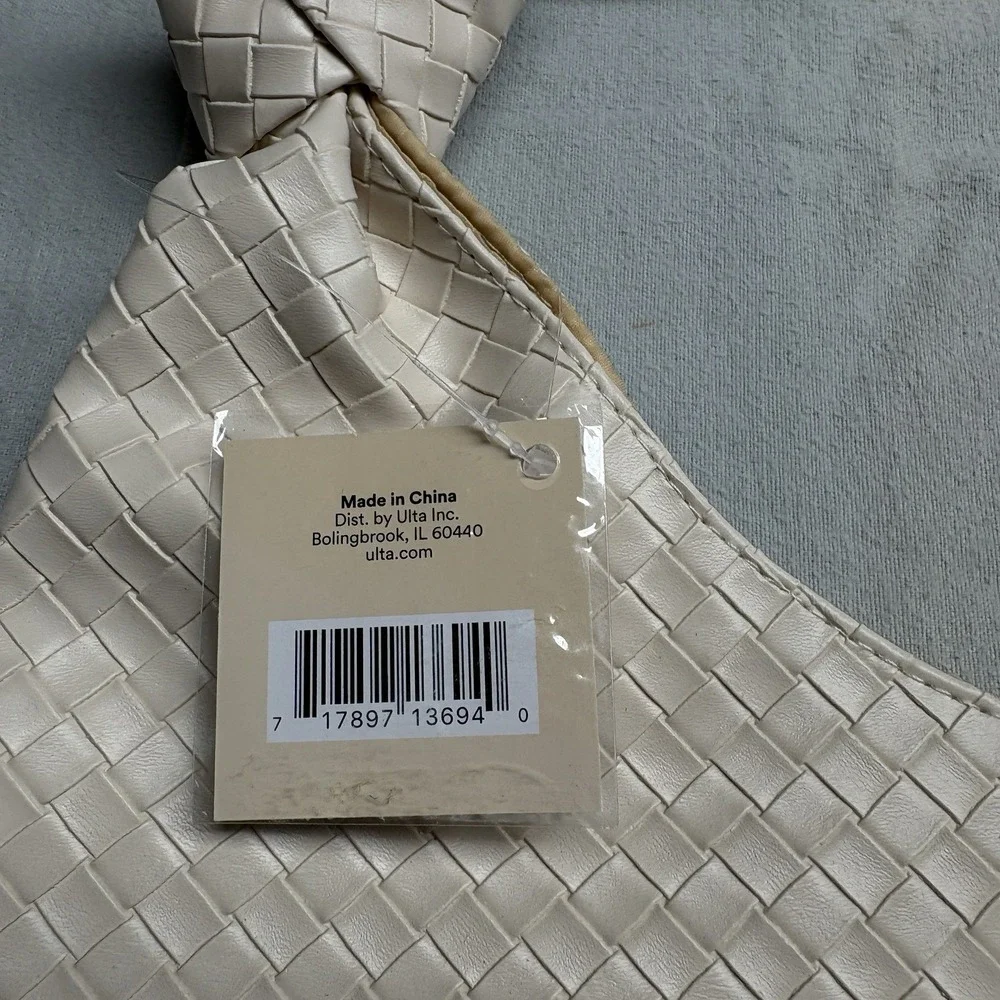 ULTA Beauty Ivory Woven Hobo Shoulder Bag Magnetic Closure Gold Hardware